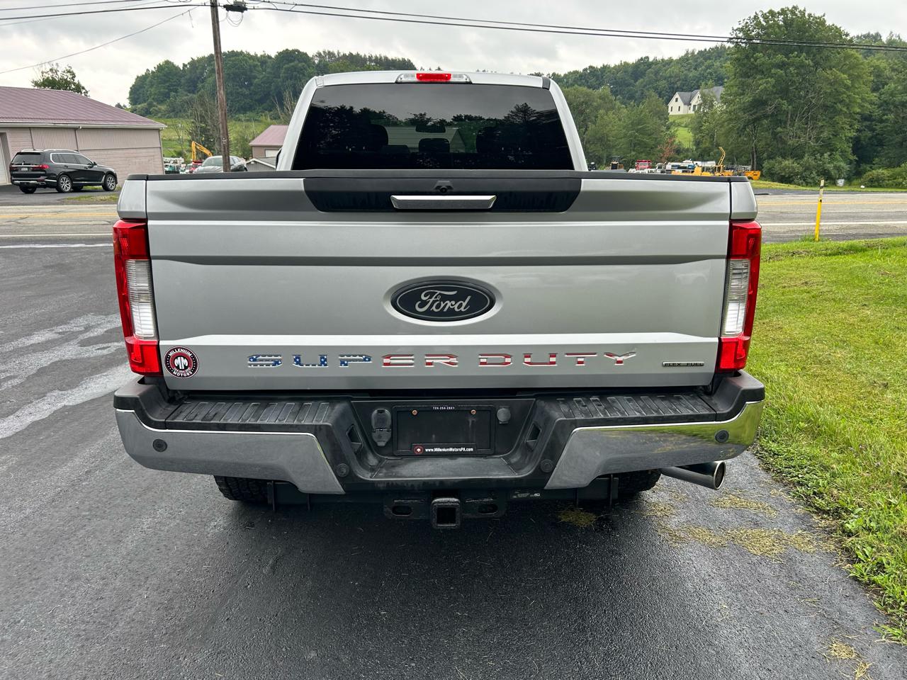 Ford Super Duty F-250 SRW 4WD Crew Cab 156" XLT 2017