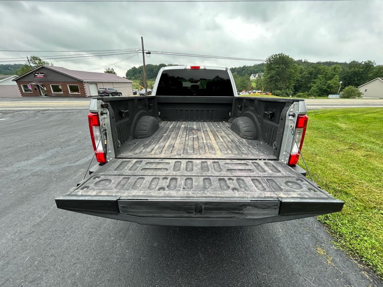 Ford Super Duty F-250 SRW 4WD Crew Cab 156" XLT 2017
