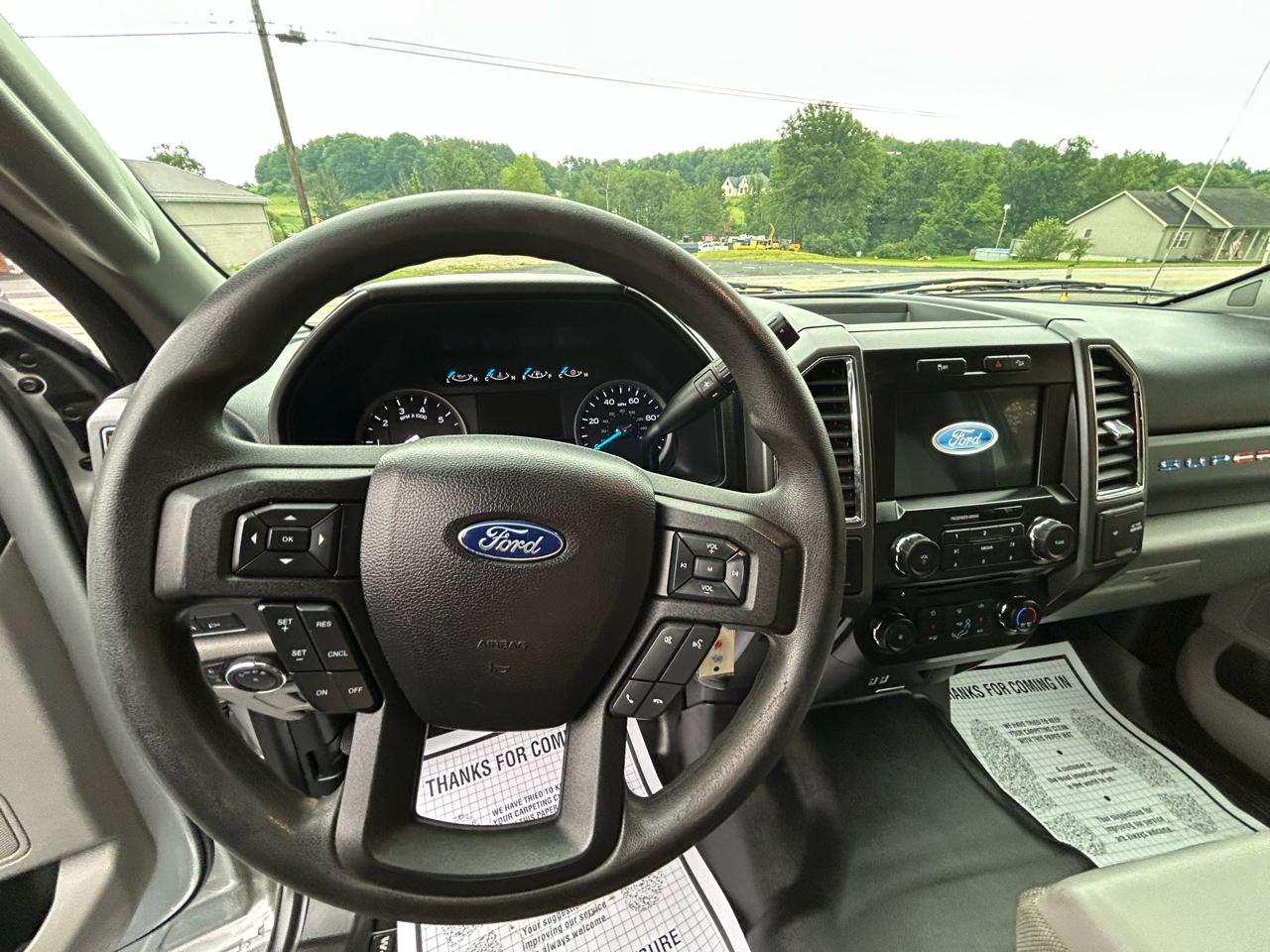 Ford Super Duty F-250 SRW 4WD Crew Cab 156" XLT 2017