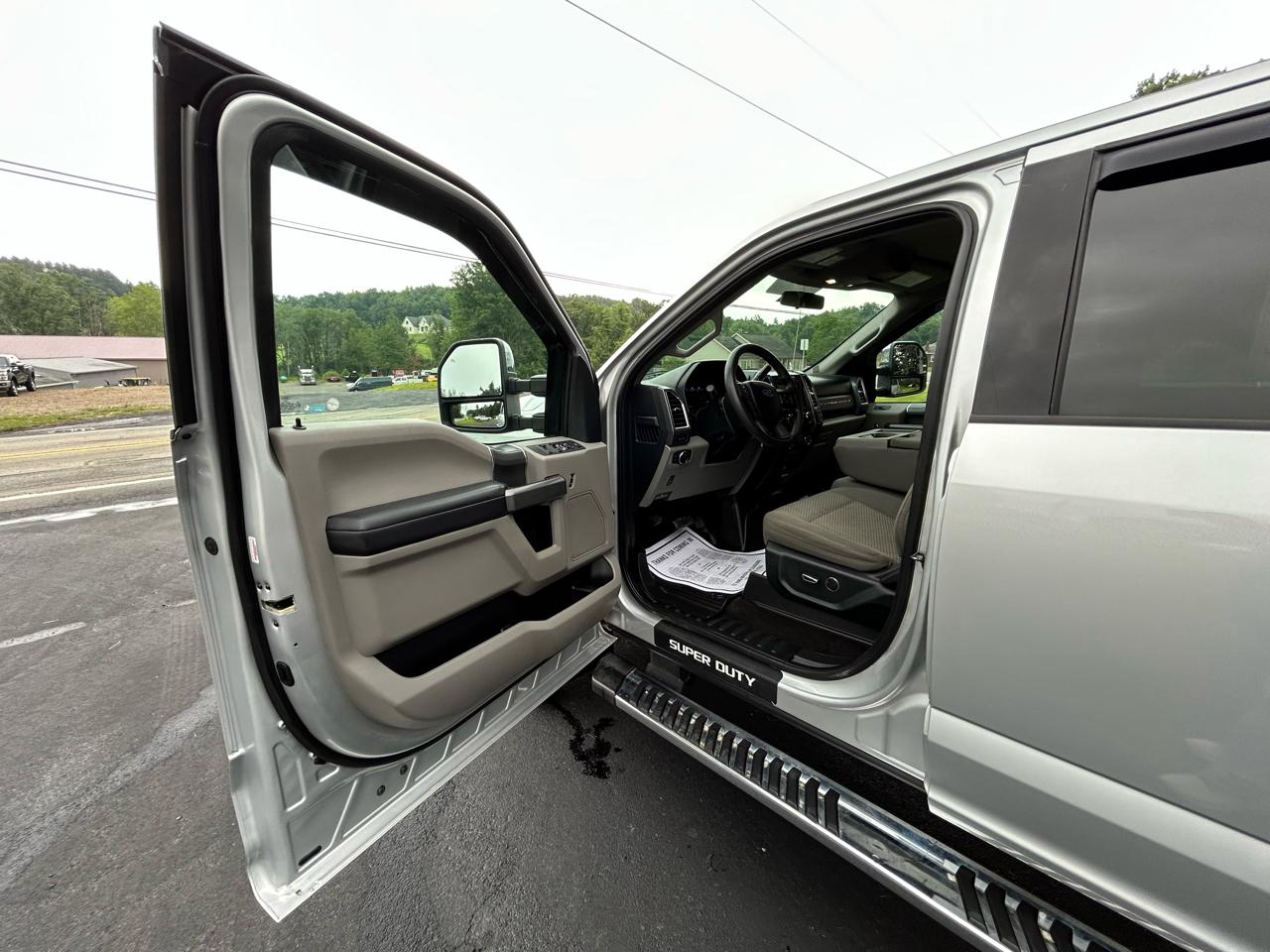 Ford Super Duty F-250 SRW 4WD Crew Cab 156" XLT 2017