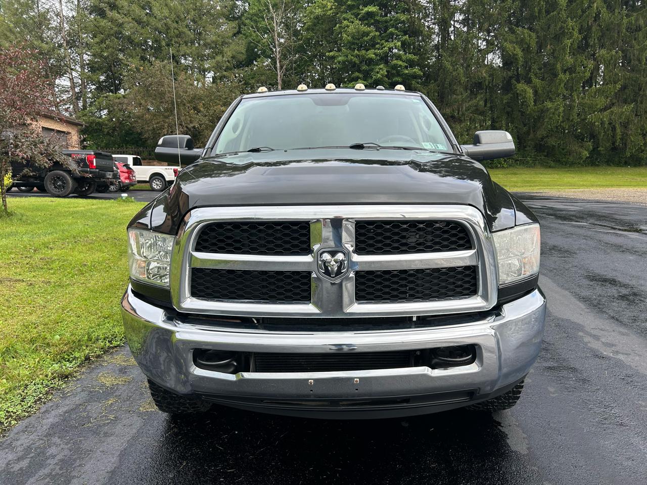 RAM 2500 Tradesman 4x4 Crew Cab 6'4" Box 2017
