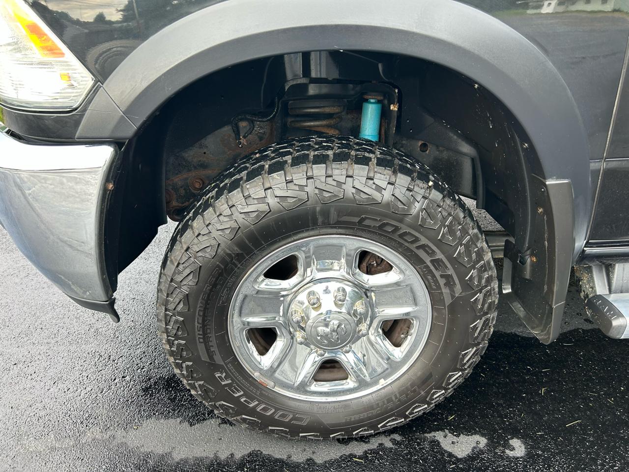 RAM 2500 Tradesman 4x4 Crew Cab 6'4" Box 2017