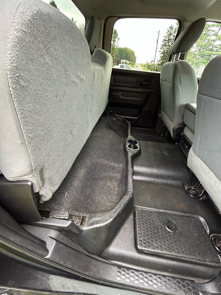 RAM 2500 Tradesman 4x4 Crew Cab 6'4" Box 2017