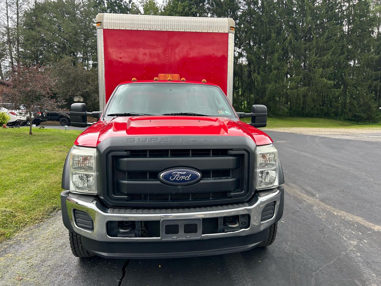 Ford Super Duty F-550 DRW 4WD Reg Cab 165" WB 84" CA XL 2015