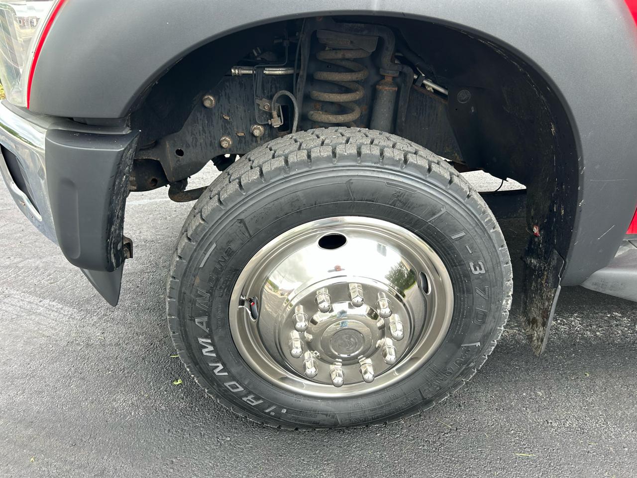Ford Super Duty F-550 DRW 4WD Reg Cab 165" WB 84" CA XL 2015
