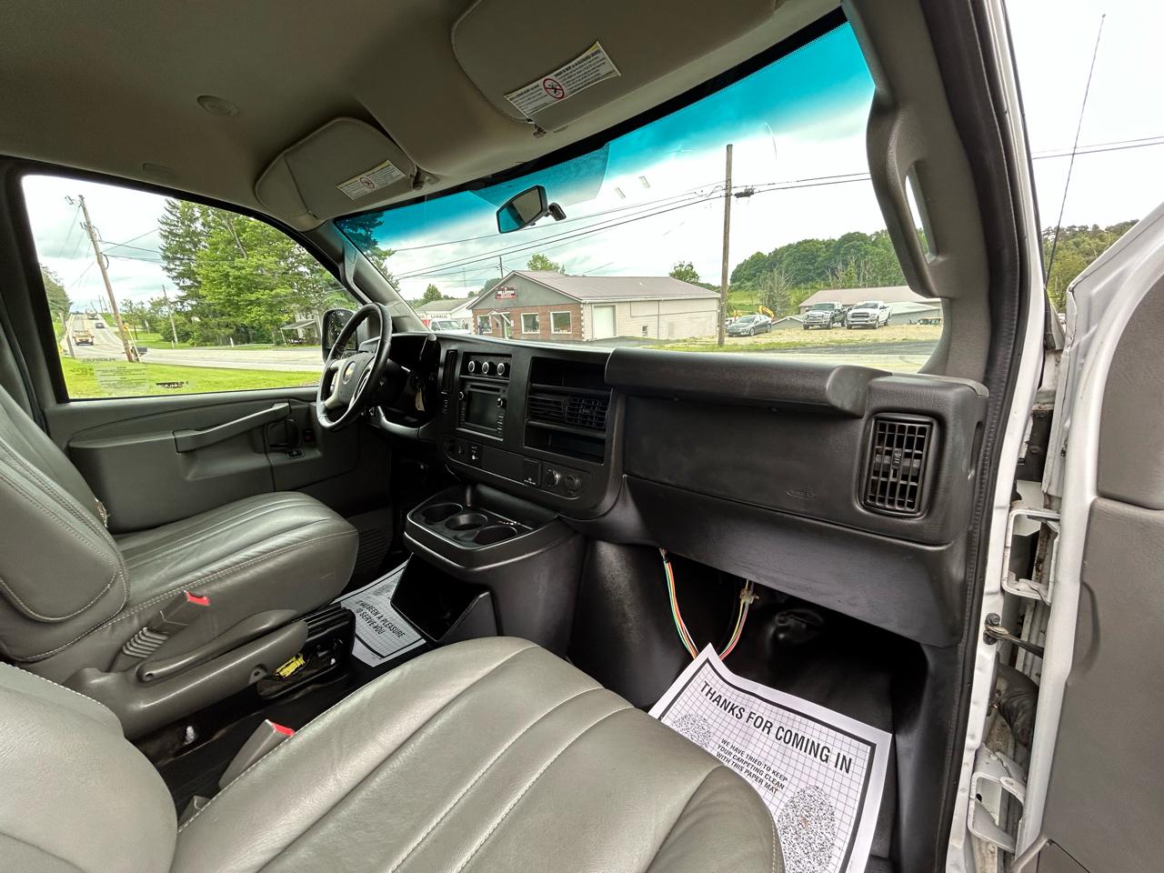 Chevrolet Express Cargo Van RWD 3500 135" 2017