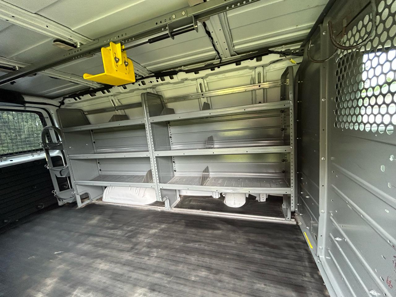 Chevrolet Express Cargo Van RWD 3500 135" 2017