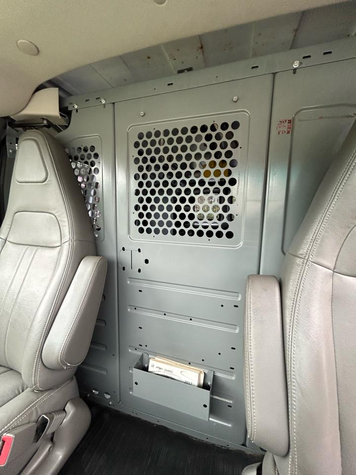Chevrolet Express Cargo Van RWD 3500 135" 2017