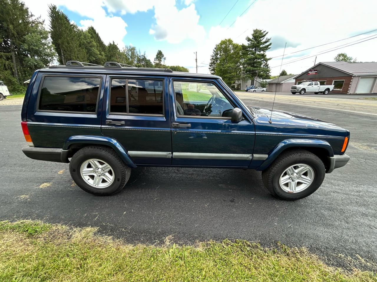 Jeep Cherokee 4dr Police 4WD 2000