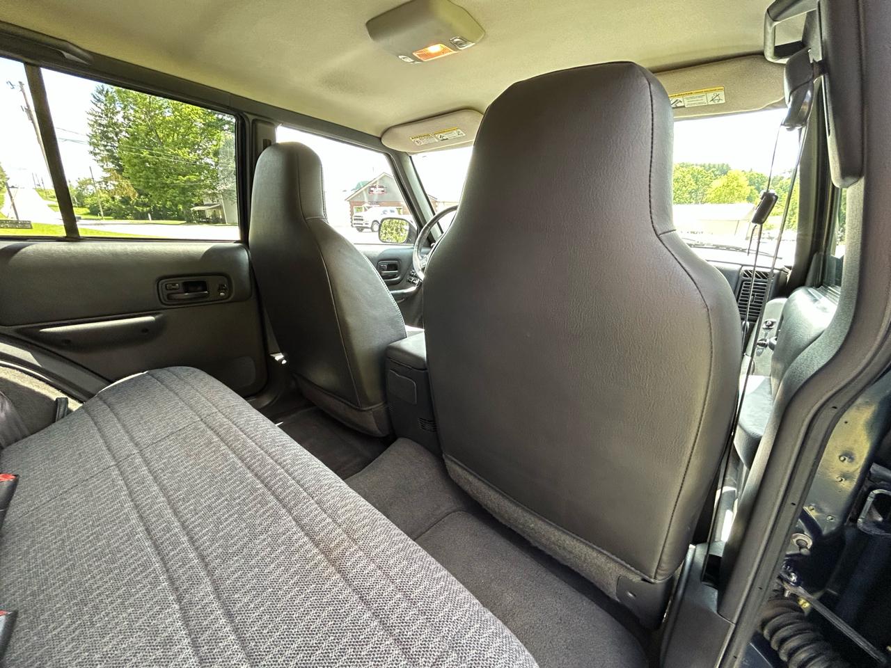 Jeep Cherokee 4dr Police 4WD 2000