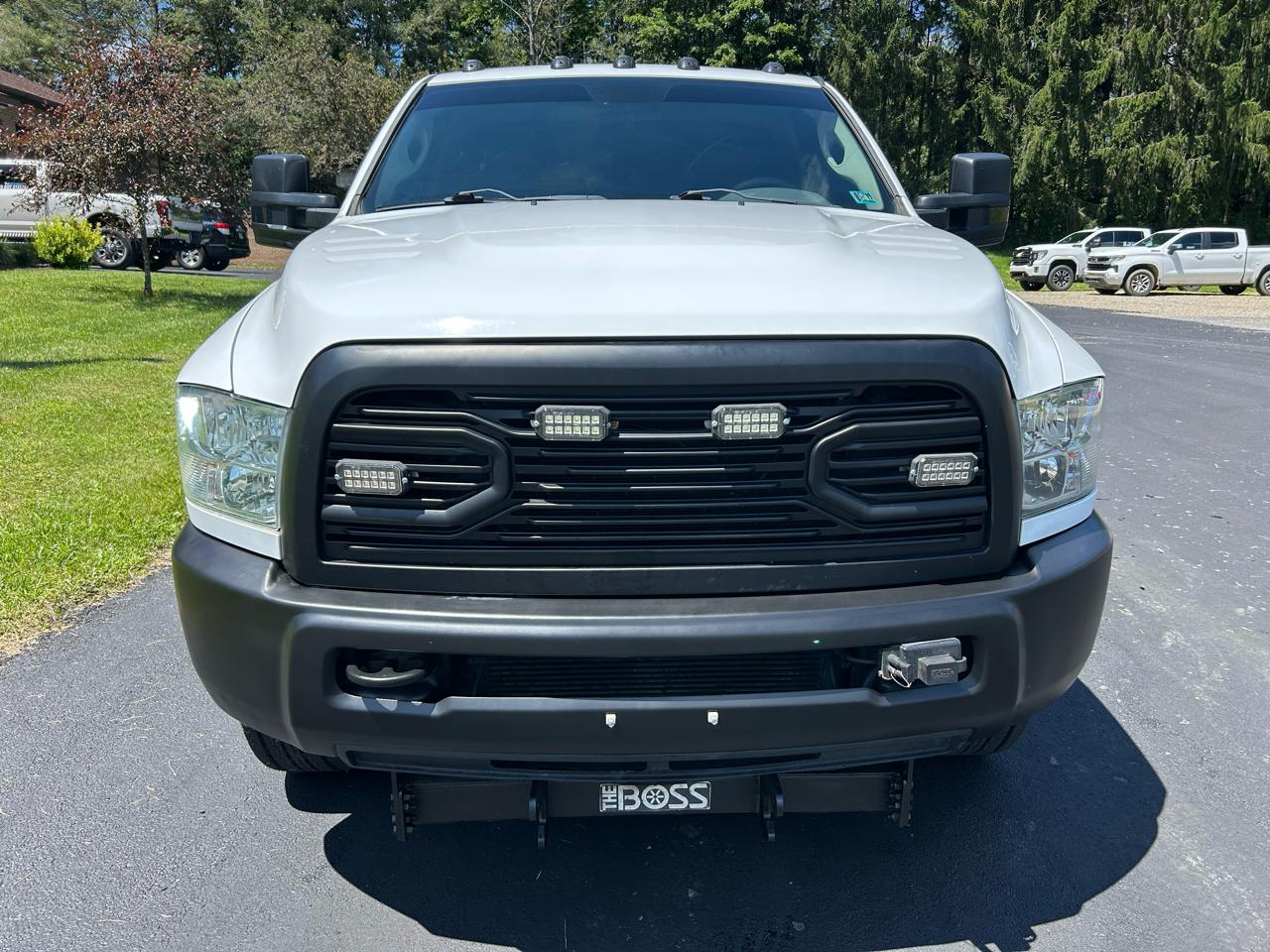 RAM 3500 4WD Reg Cab 143" WB 60" CA Tradesman 2014