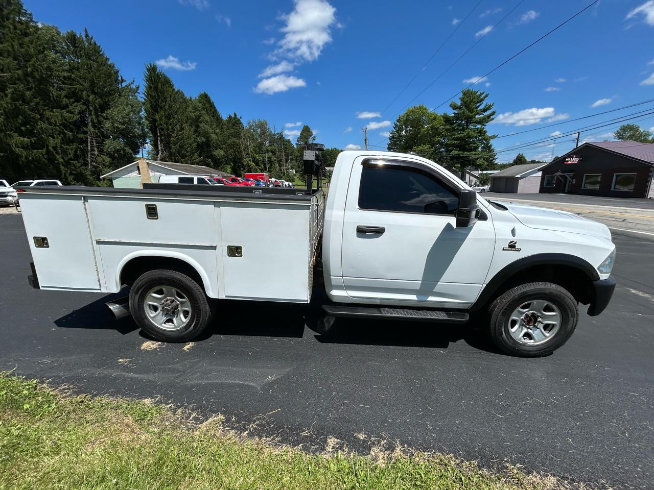 RAM 3500 4WD Reg Cab 143" WB 60" CA Tradesman 2014