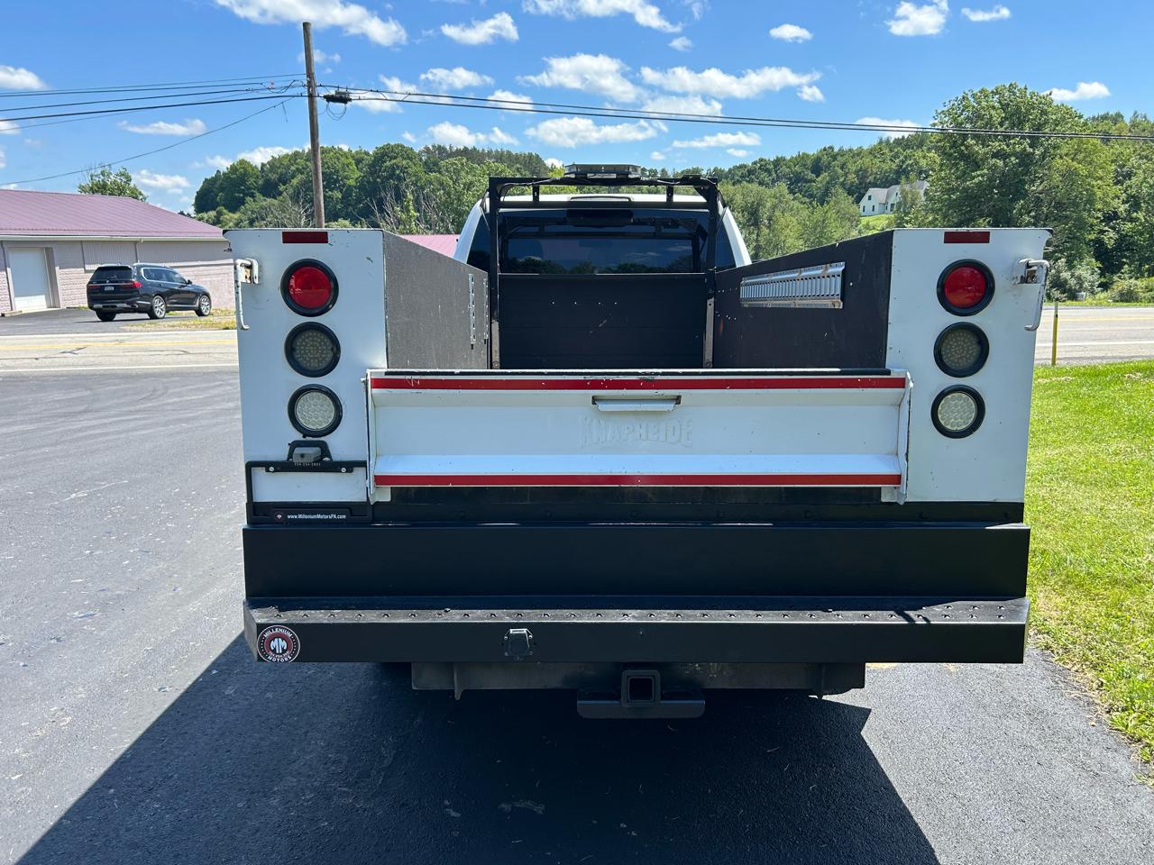 RAM 3500 4WD Reg Cab 143" WB 60" CA Tradesman 2014
