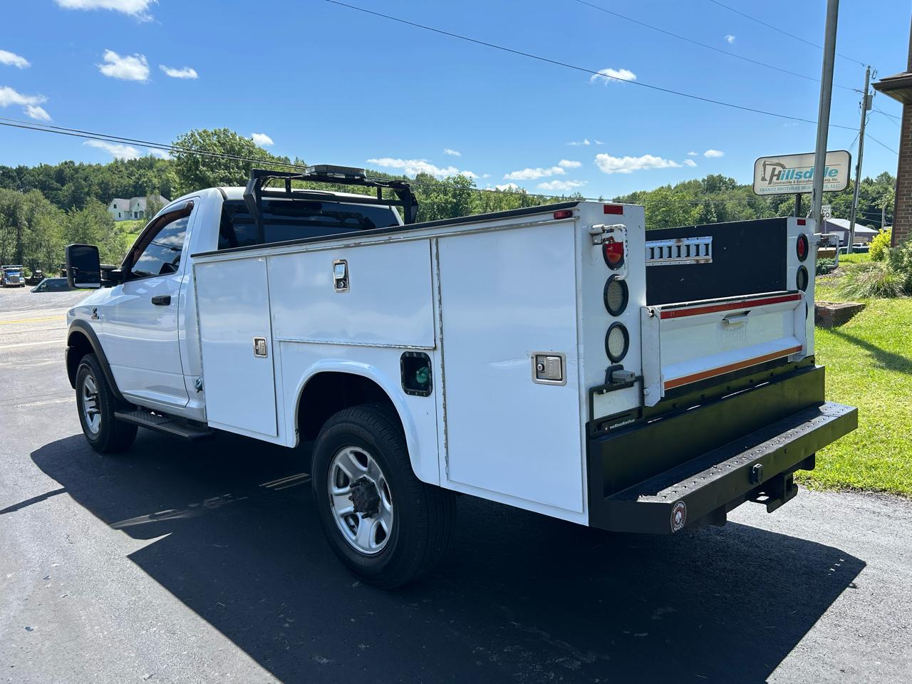 RAM 3500 4WD Reg Cab 143" WB 60" CA Tradesman 2014