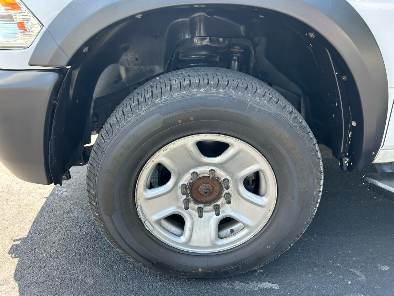 RAM 3500 4WD Reg Cab 143" WB 60" CA Tradesman 2014