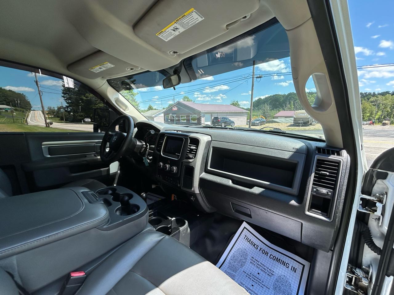 RAM 3500 4WD Reg Cab 143" WB 60" CA Tradesman 2014