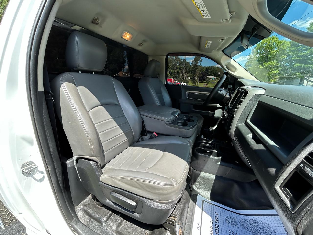 RAM 3500 4WD Reg Cab 143" WB 60" CA Tradesman 2014
