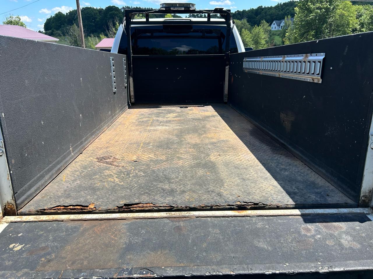 RAM 3500 4WD Reg Cab 143" WB 60" CA Tradesman 2014