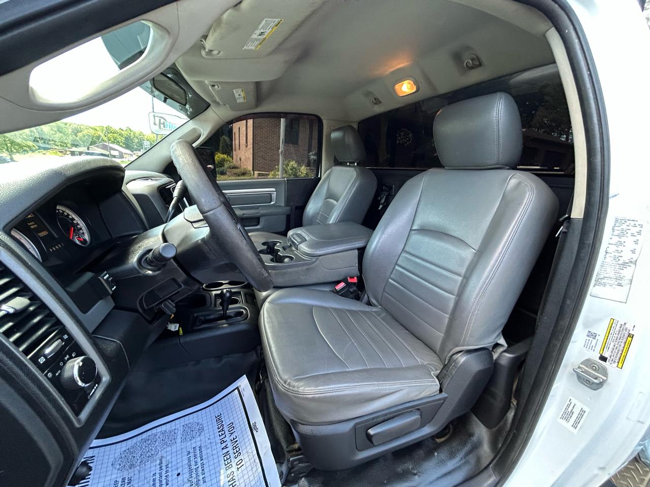 RAM 3500 4WD Reg Cab 143" WB 60" CA Tradesman 2014