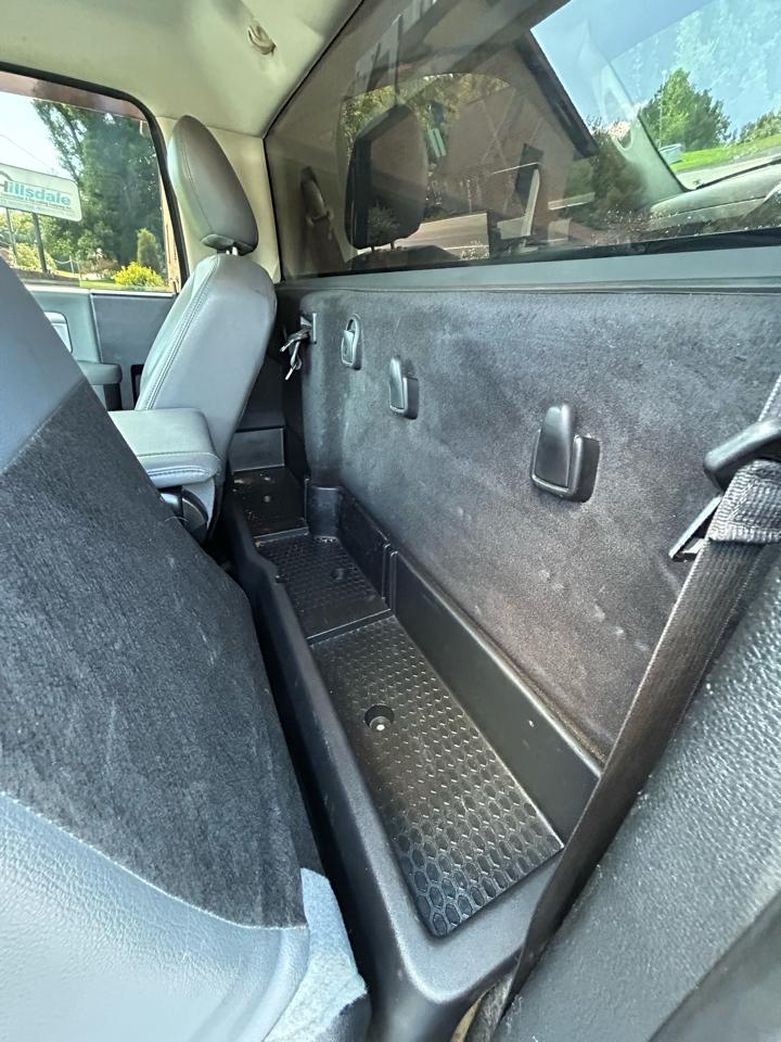RAM 3500 4WD Reg Cab 143" WB 60" CA Tradesman 2014