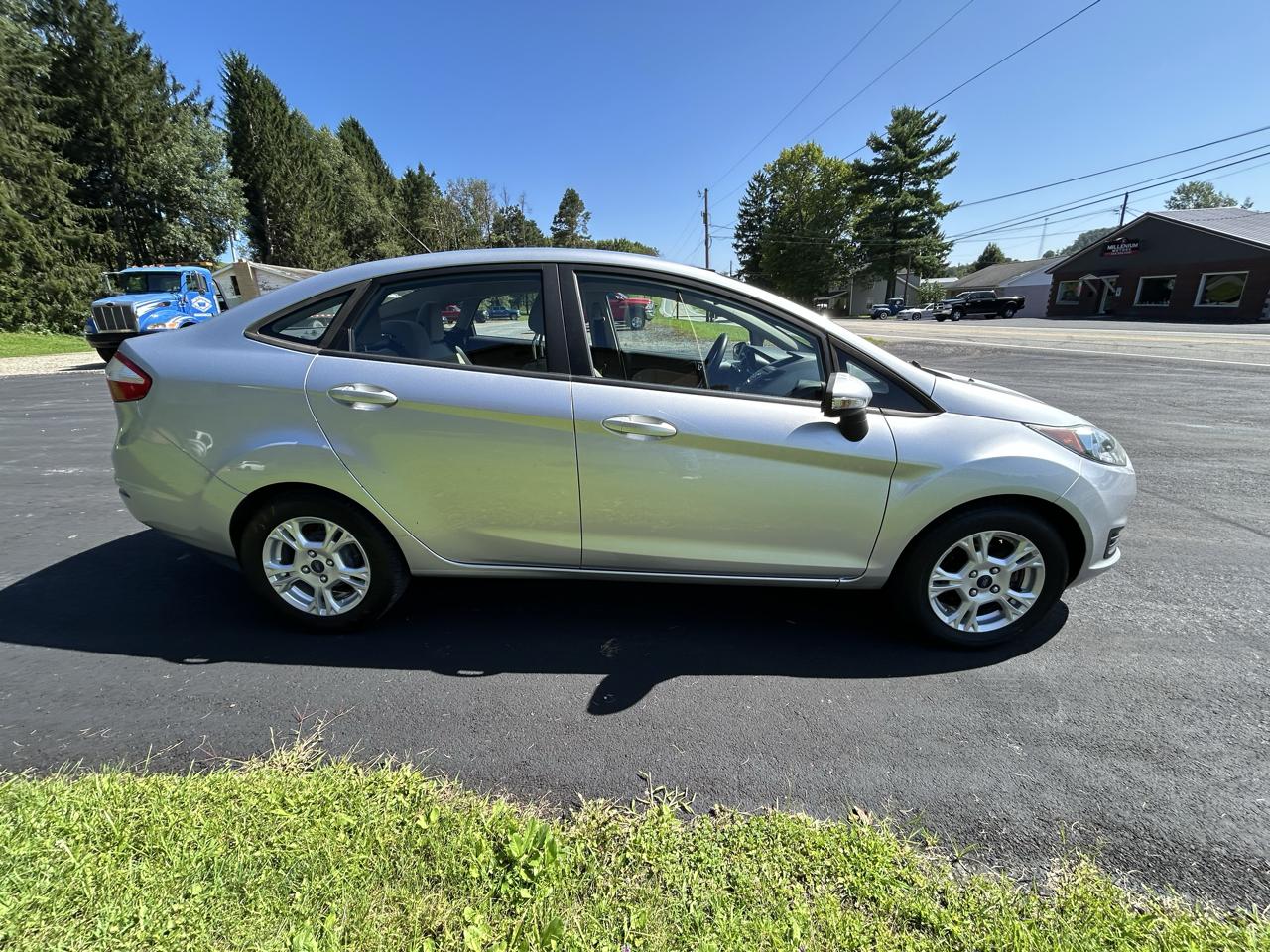 Ford Fiesta 4dr Sdn SE 2016