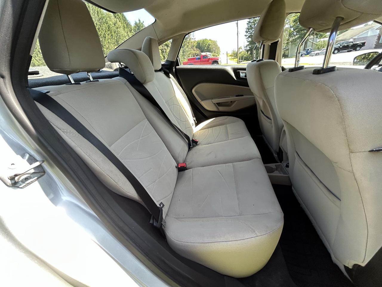 Ford Fiesta 4dr Sdn SE 2016