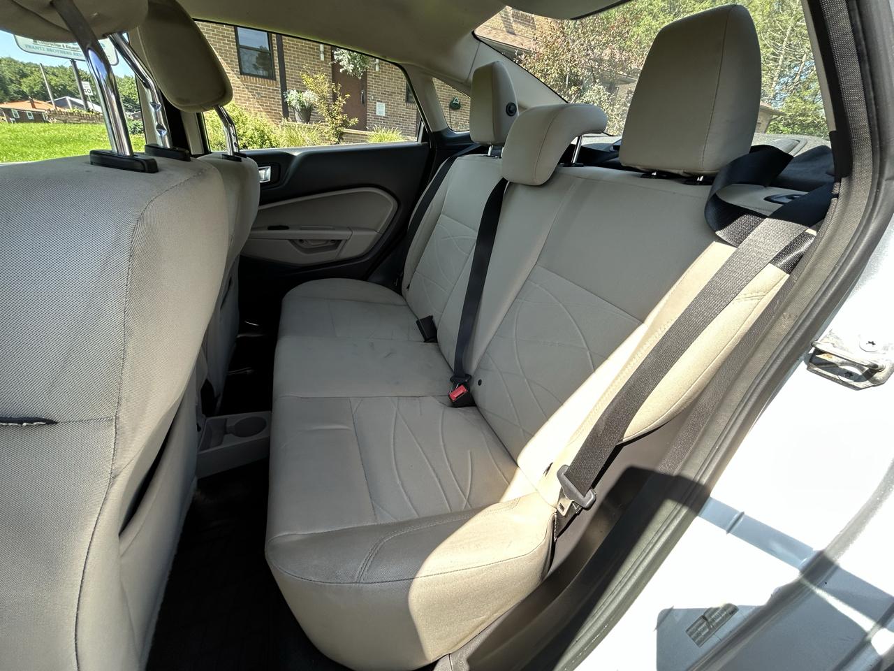 Ford Fiesta 4dr Sdn SE 2016