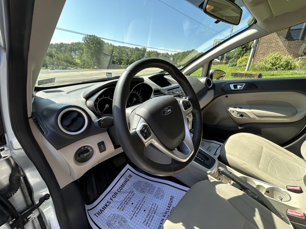 Ford Fiesta 4dr Sdn SE 2016