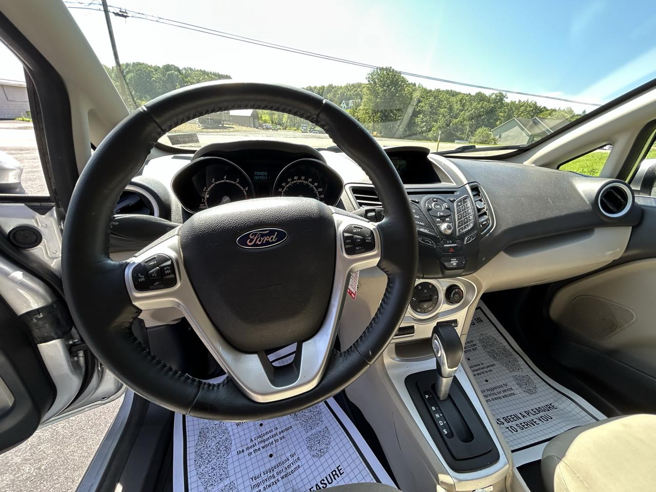 Ford Fiesta 4dr Sdn SE 2016