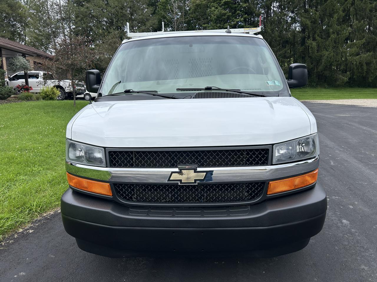 Chevrolet Express Cargo Van RWD 2500 135" 2020