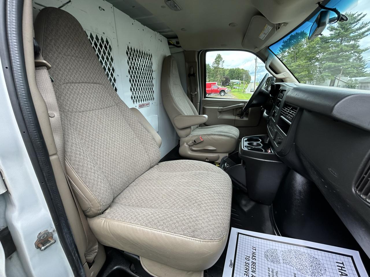 Chevrolet Express Cargo Van RWD 2500 135" 2020