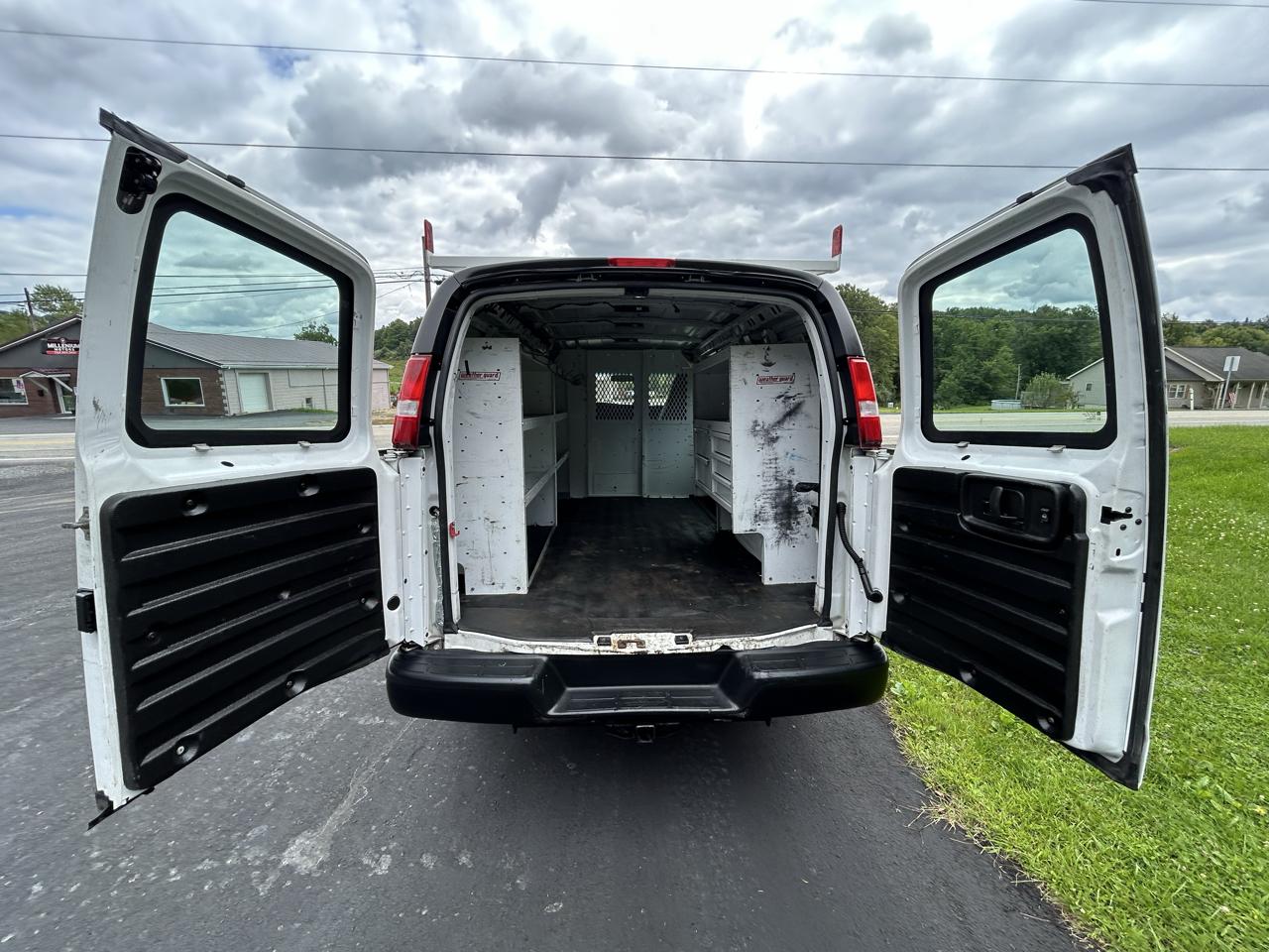 Chevrolet Express Cargo Van RWD 2500 135" 2020