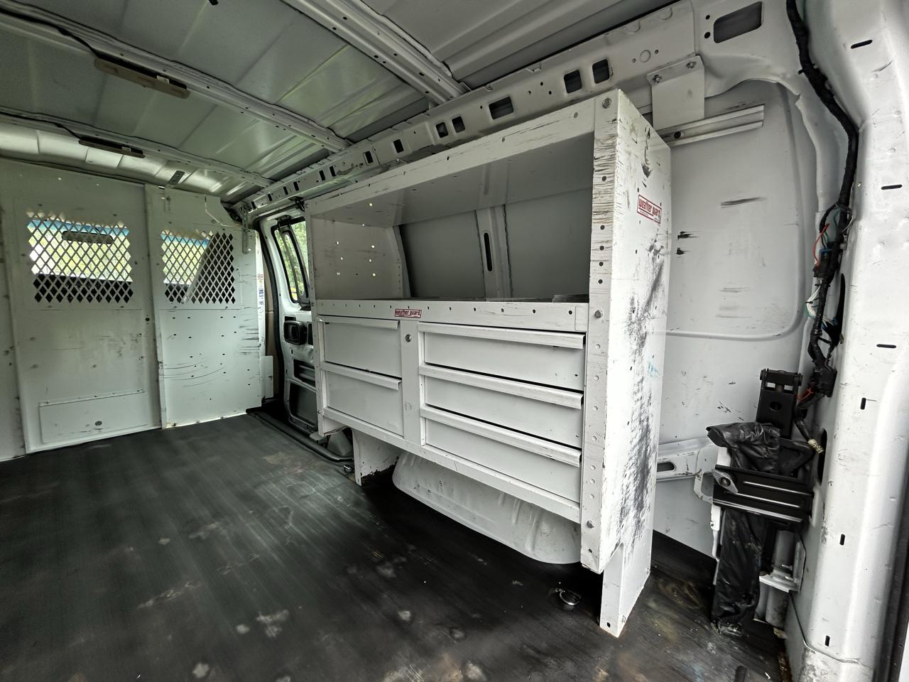 Chevrolet Express Cargo Van RWD 2500 135" 2020