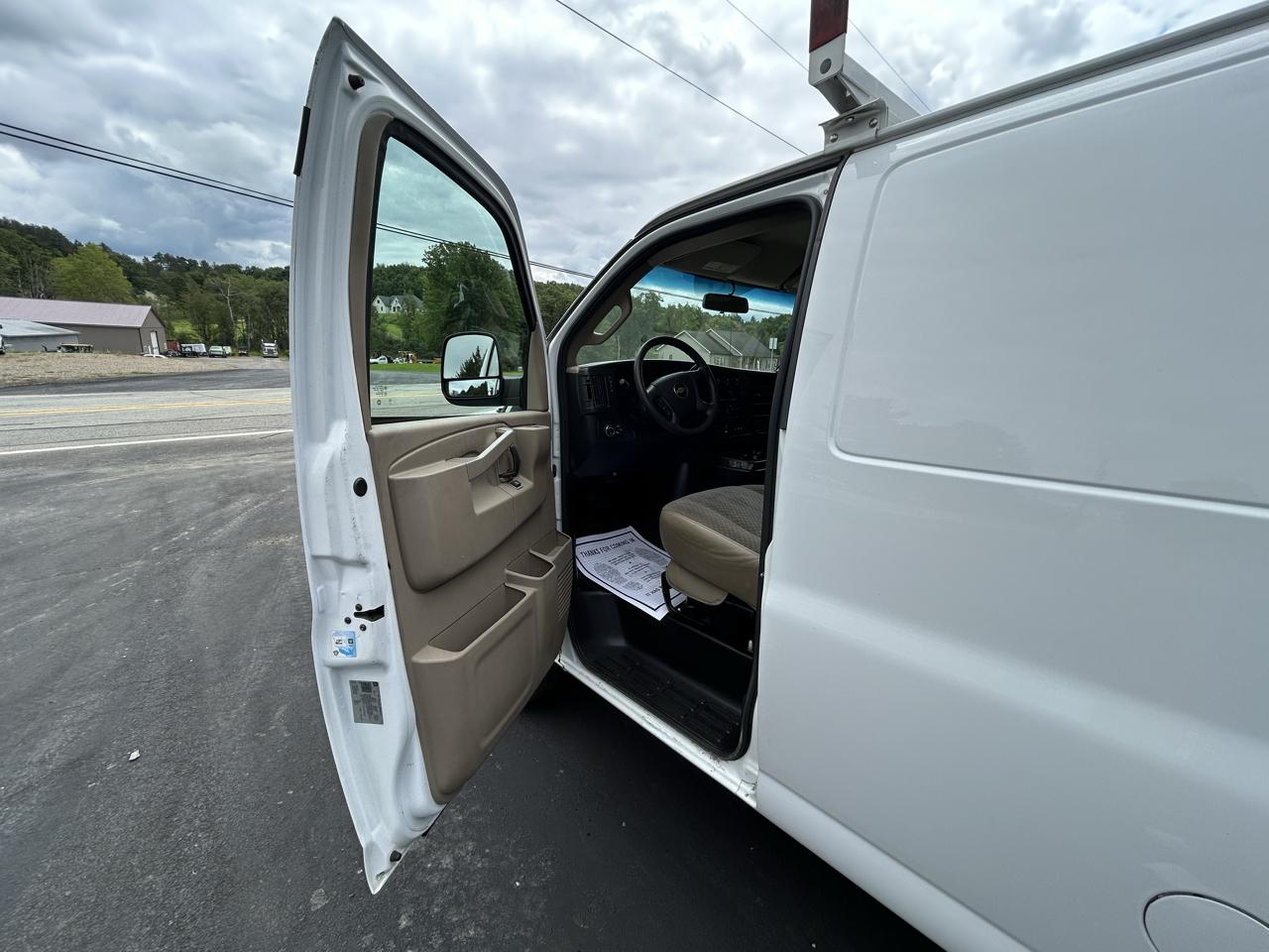 Chevrolet Express Cargo Van RWD 2500 135" 2020