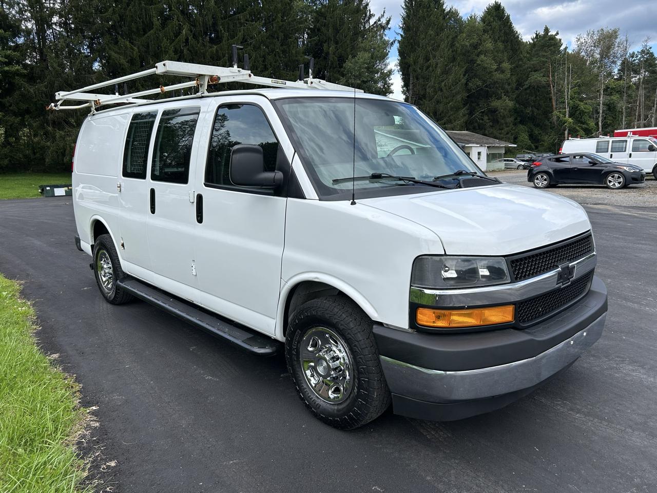 Chevrolet Express Cargo Van RWD 2500 135" 2019