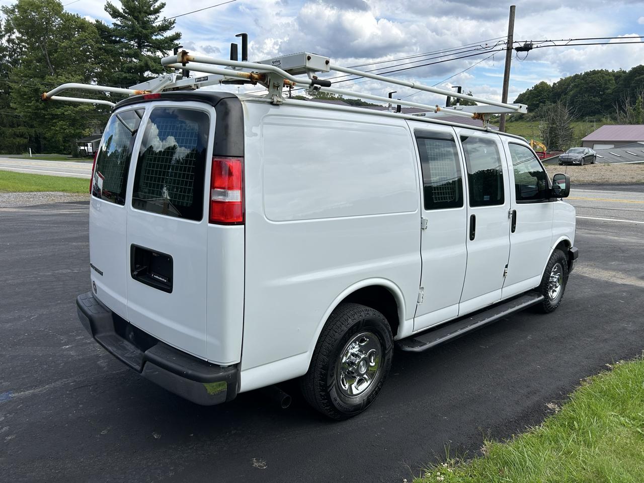 Chevrolet Express Cargo Van RWD 2500 135" 2019