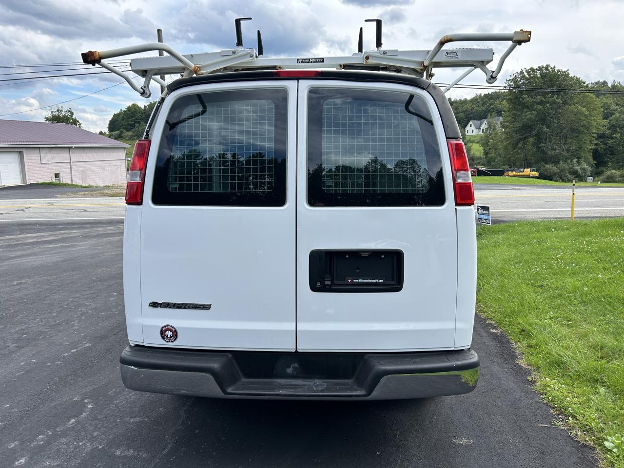 Chevrolet Express Cargo Van RWD 2500 135" 2019