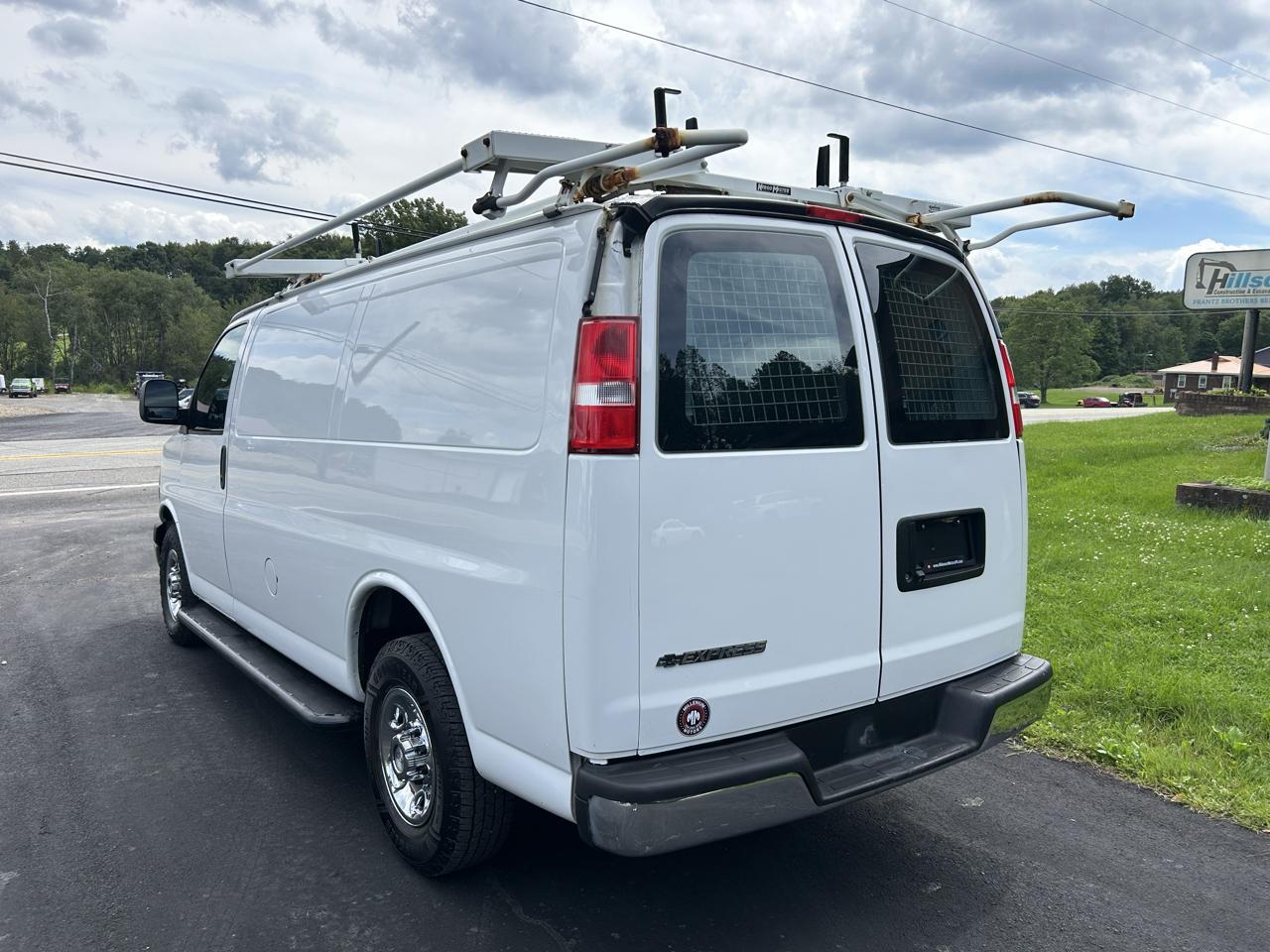 Chevrolet Express Cargo Van RWD 2500 135" 2019