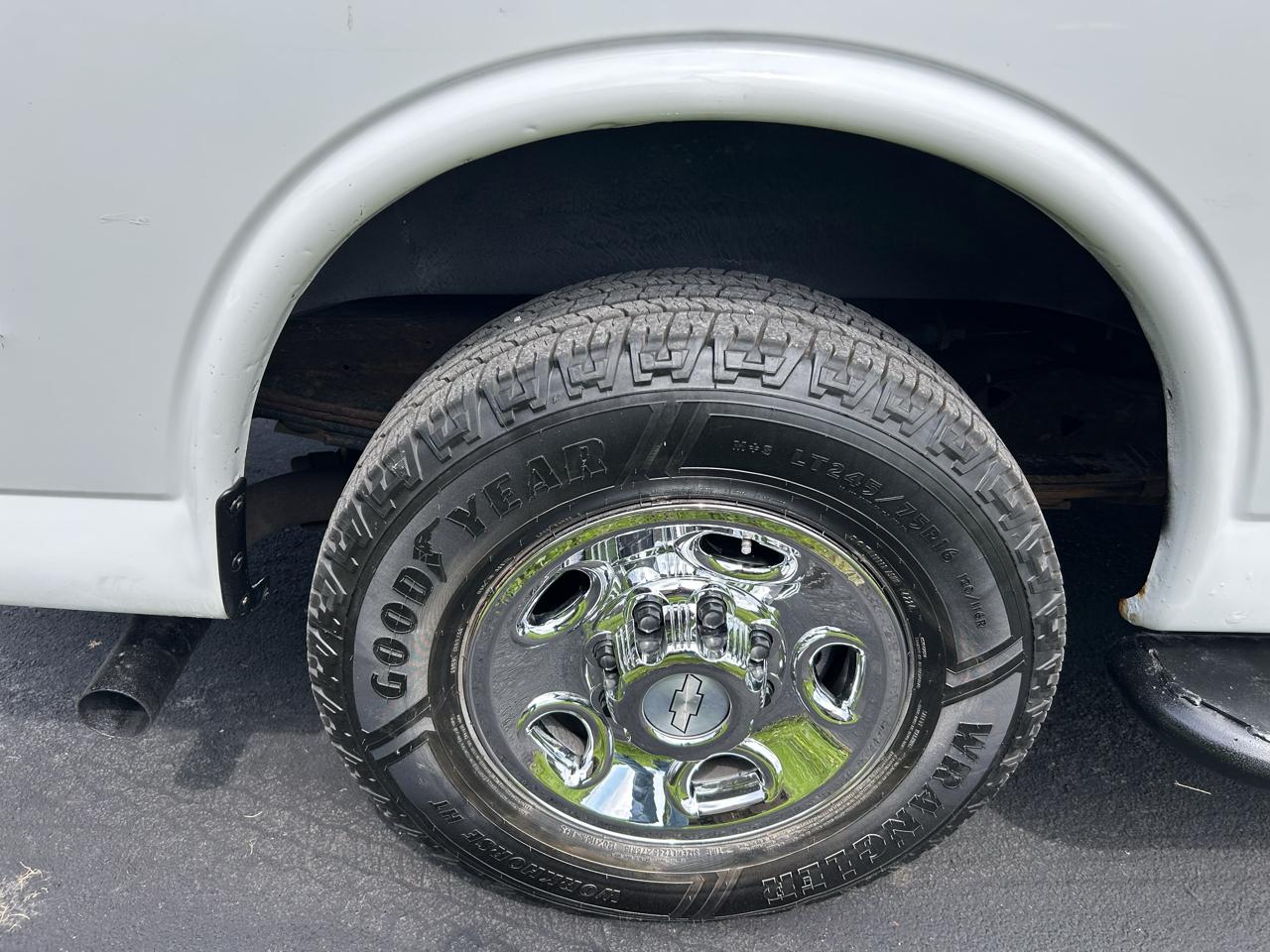 Chevrolet Express Cargo Van RWD 2500 135" 2019