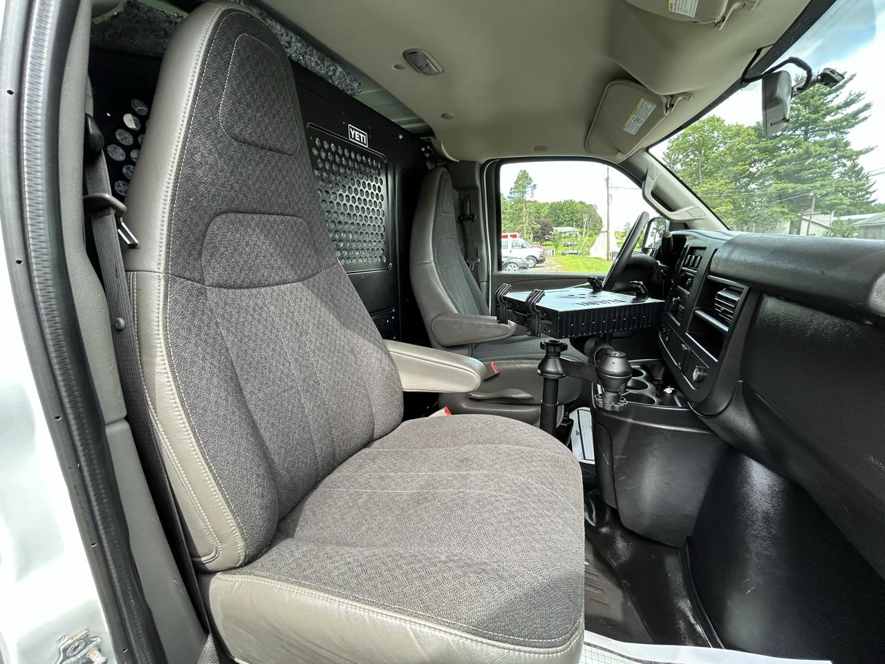 Chevrolet Express Cargo Van RWD 2500 135" 2019