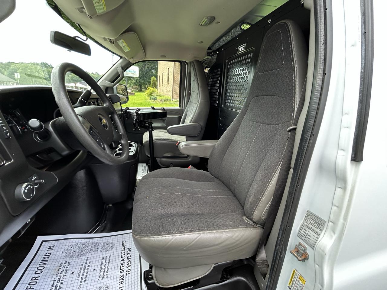 Chevrolet Express Cargo Van RWD 2500 135" 2019