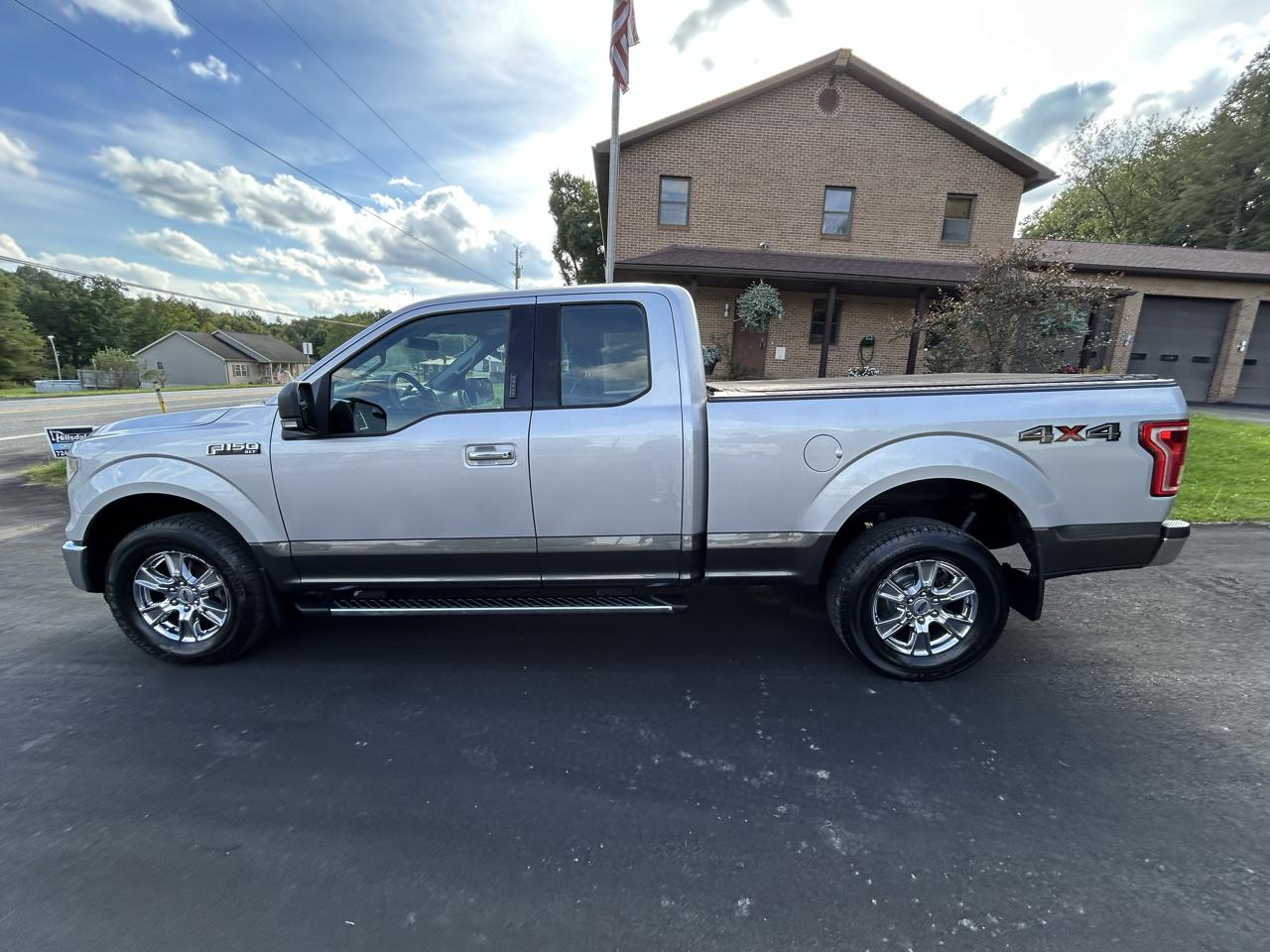Ford F-150 4WD SuperCab 145" XLT 2015