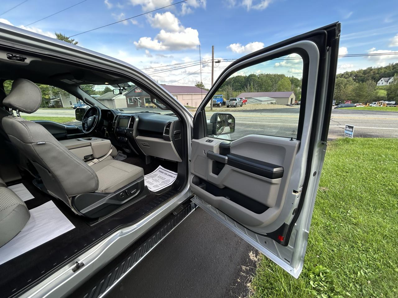 Ford F-150 4WD SuperCab 145" XLT 2015