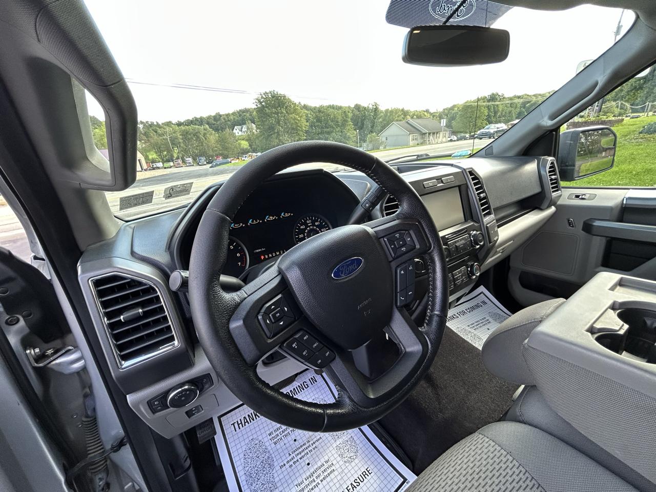 Ford F-150 4WD SuperCab 145" XLT 2015