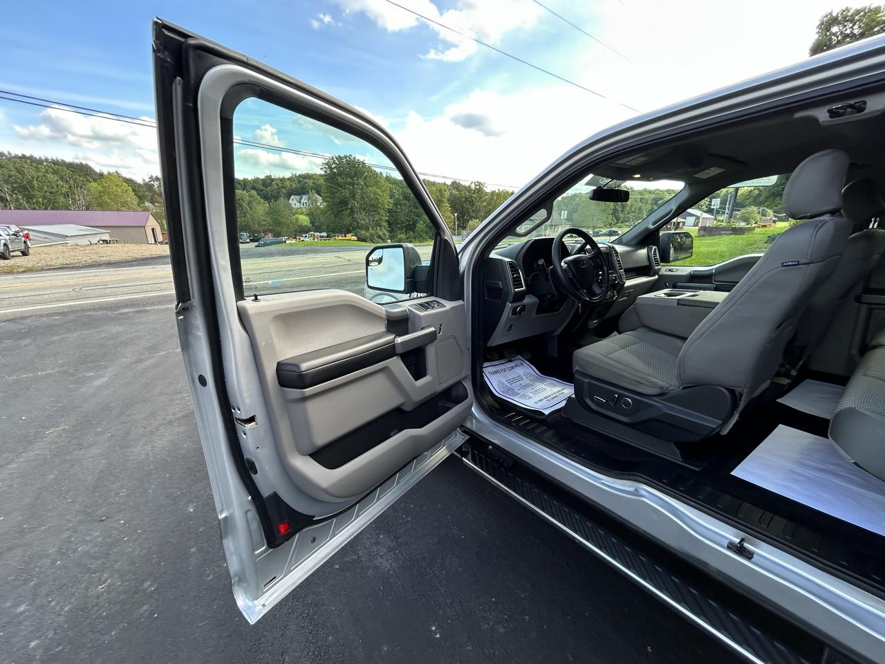 Ford F-150 4WD SuperCab 145" XLT 2015