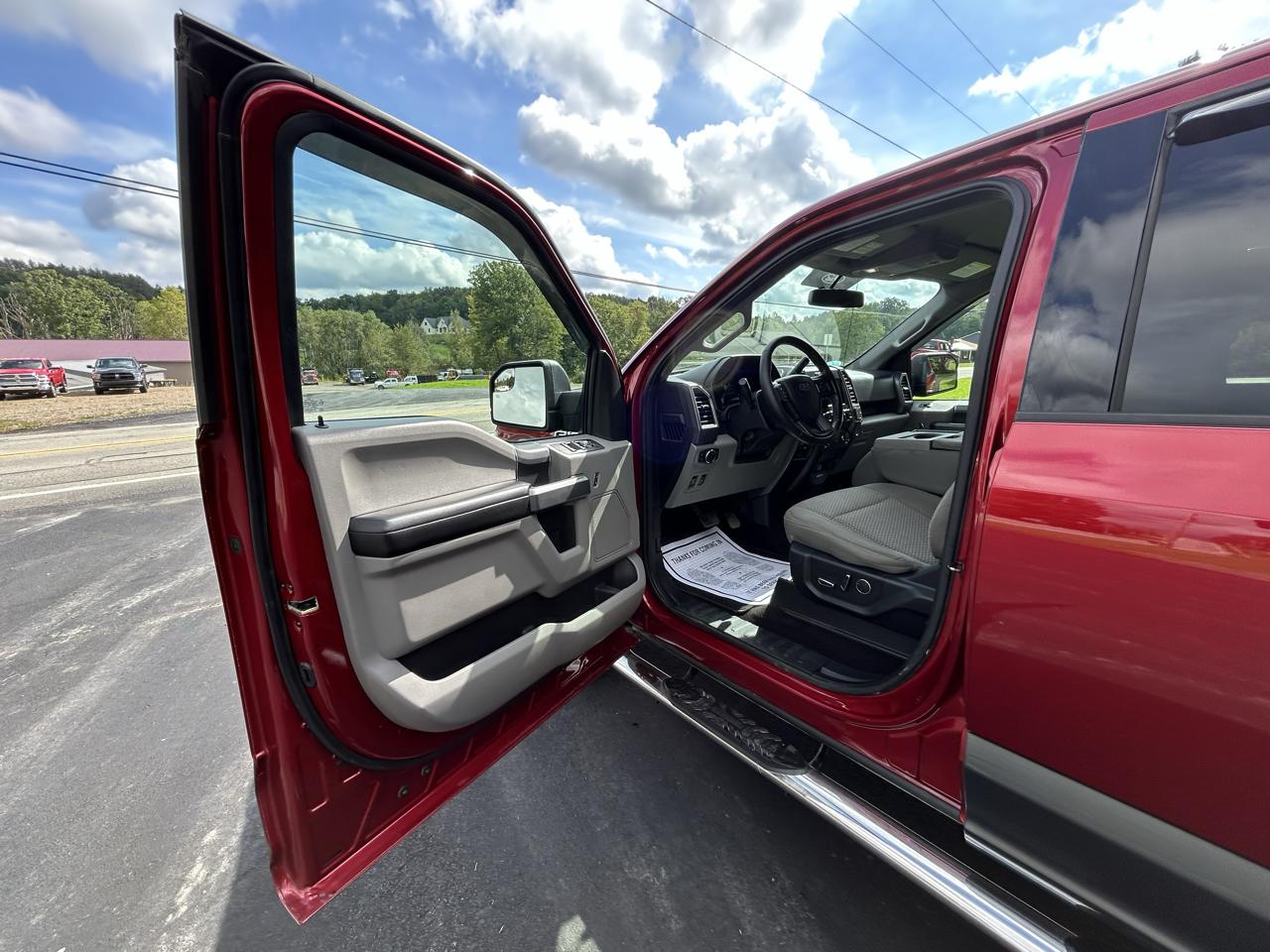 Ford F-150 4WD SuperCrew 157" XLT 2018
