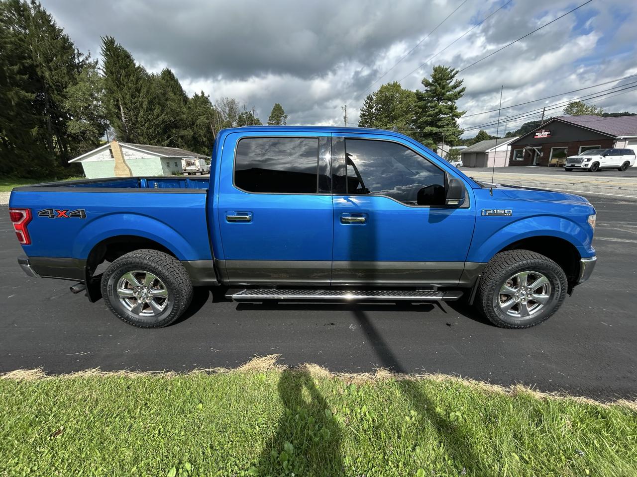 Ford F-150 4WD SuperCrew 145" XLT 2019
