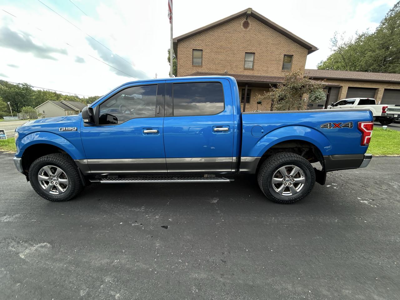 Ford F-150 4WD SuperCrew 145" XLT 2019