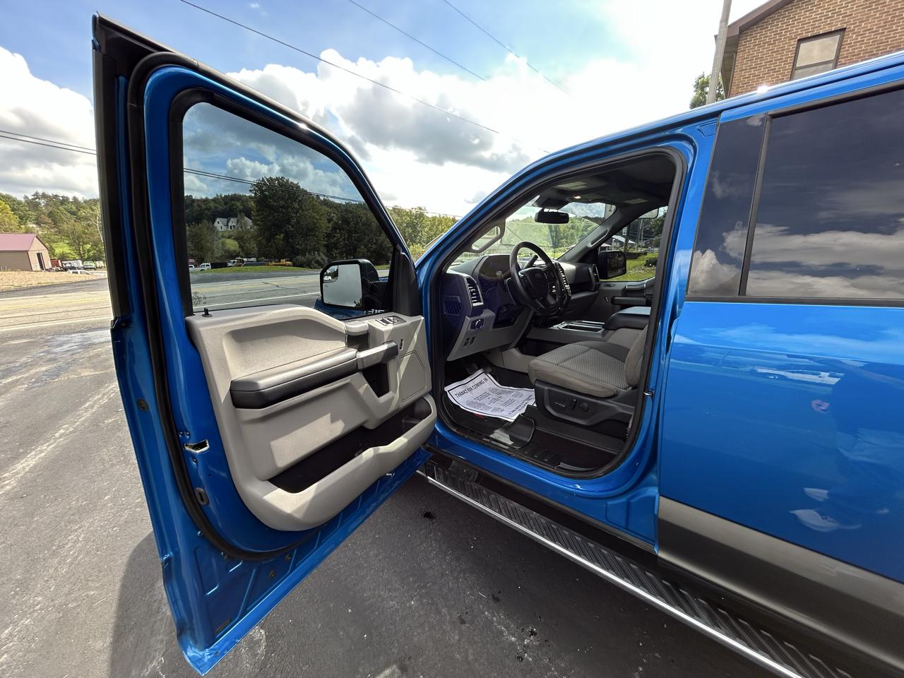 Ford F-150 4WD SuperCrew 145" XLT 2019