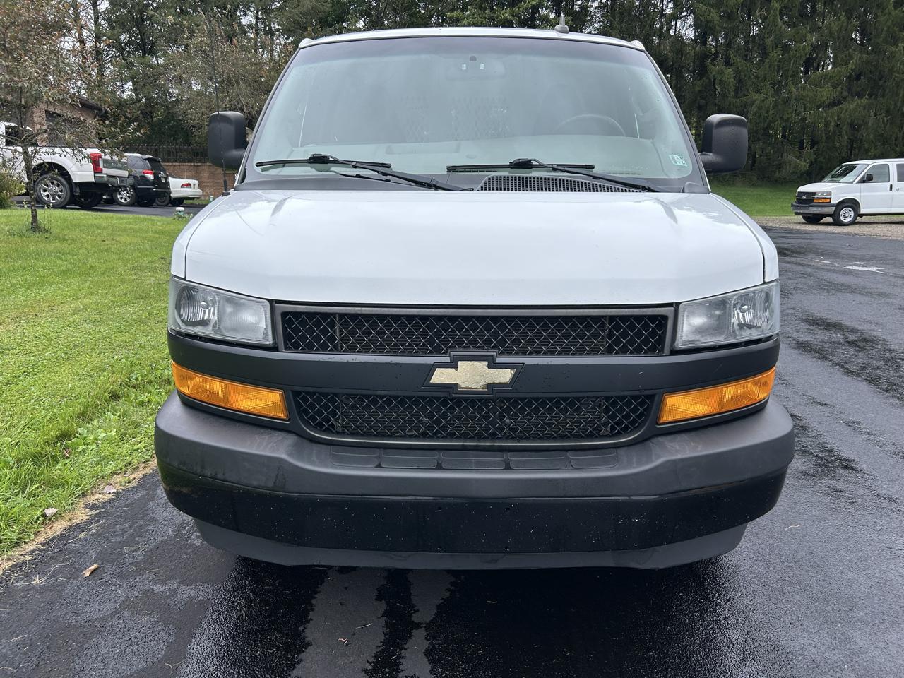 Chevrolet Express Cargo Van RWD 2500 135" 2020
